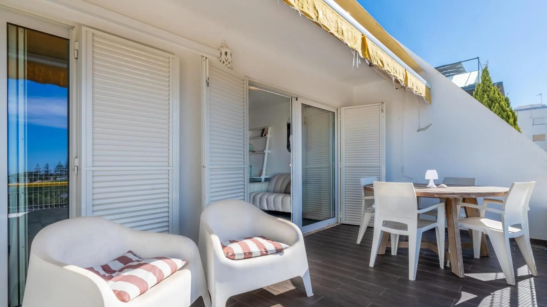 Albufeira Beach Apartment Guia